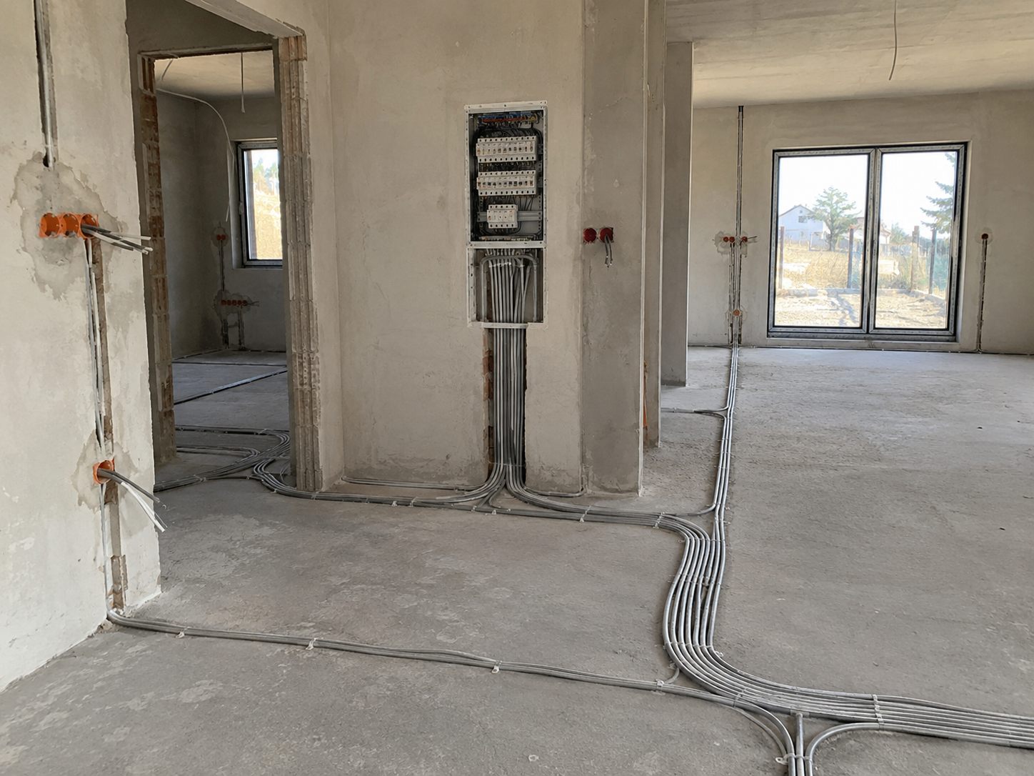Instalacja elektryczna na etapie budowy domu w Gostyniu i okolicy